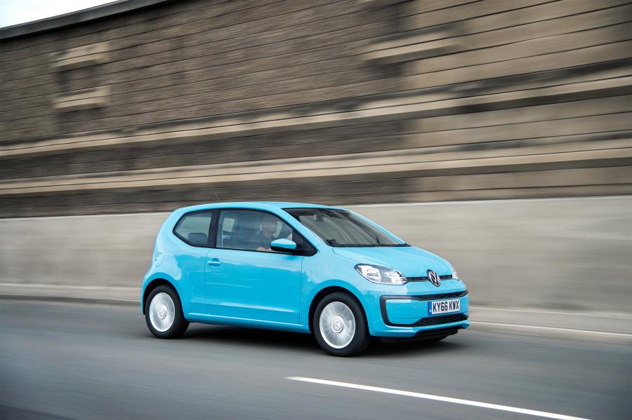  Volkswagen move up! 3-Door 2016 года  (UK) (фото 6 из 16)